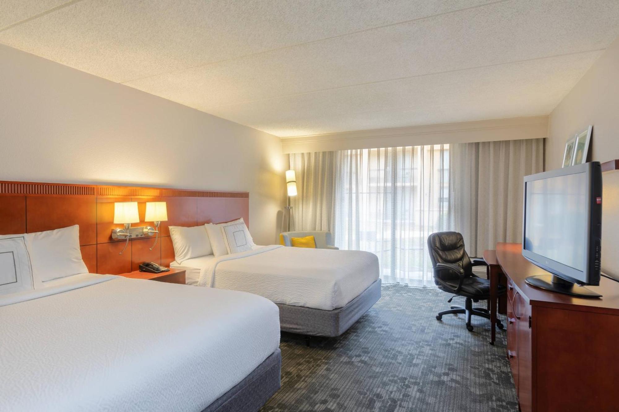 Courtyard By Marriott Atlanta Windy Hill/ballpark Hotel Smyrna
