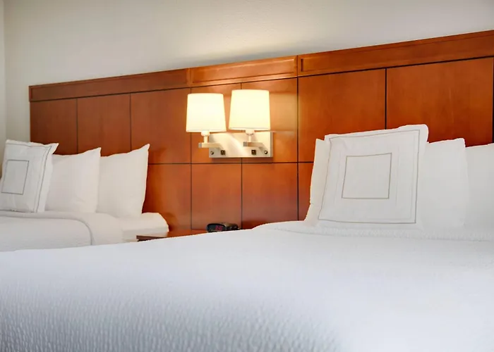 Courtyard By Marriott Atlanta Windy Hill/Ballpark