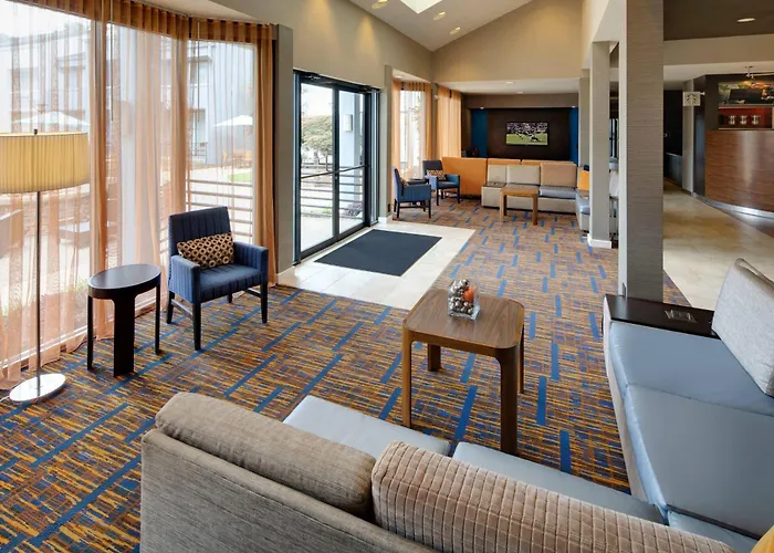 Courtyard By Marriott Atlanta Windy Hill/Ballpark