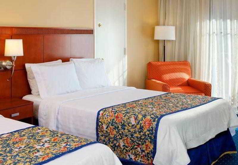 Courtyard By Marriott Atlanta Windy Hill/ballpark Smyrna