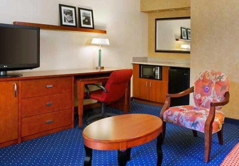Courtyard By Marriott Atlanta Windy Hill/ballpark Hotel